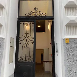 Double Floor Hotel