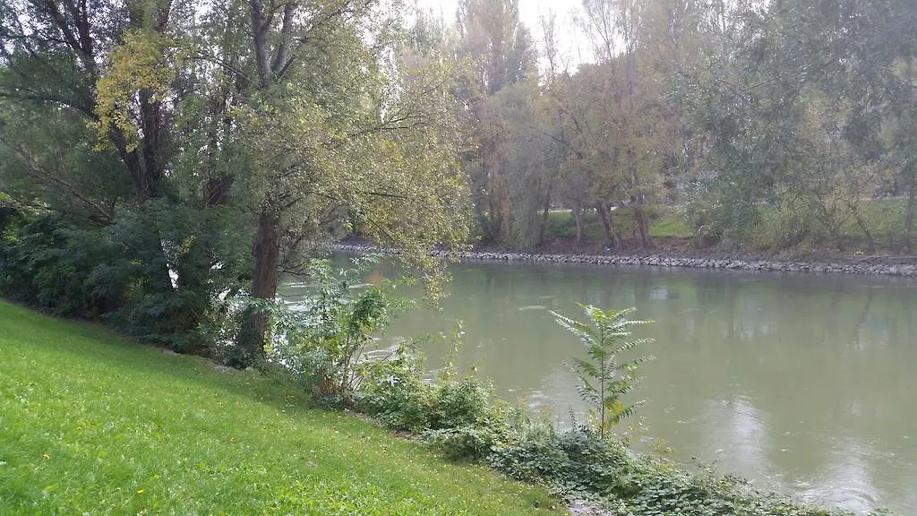 Goldfisch Apartment Am Donaukanal Wien